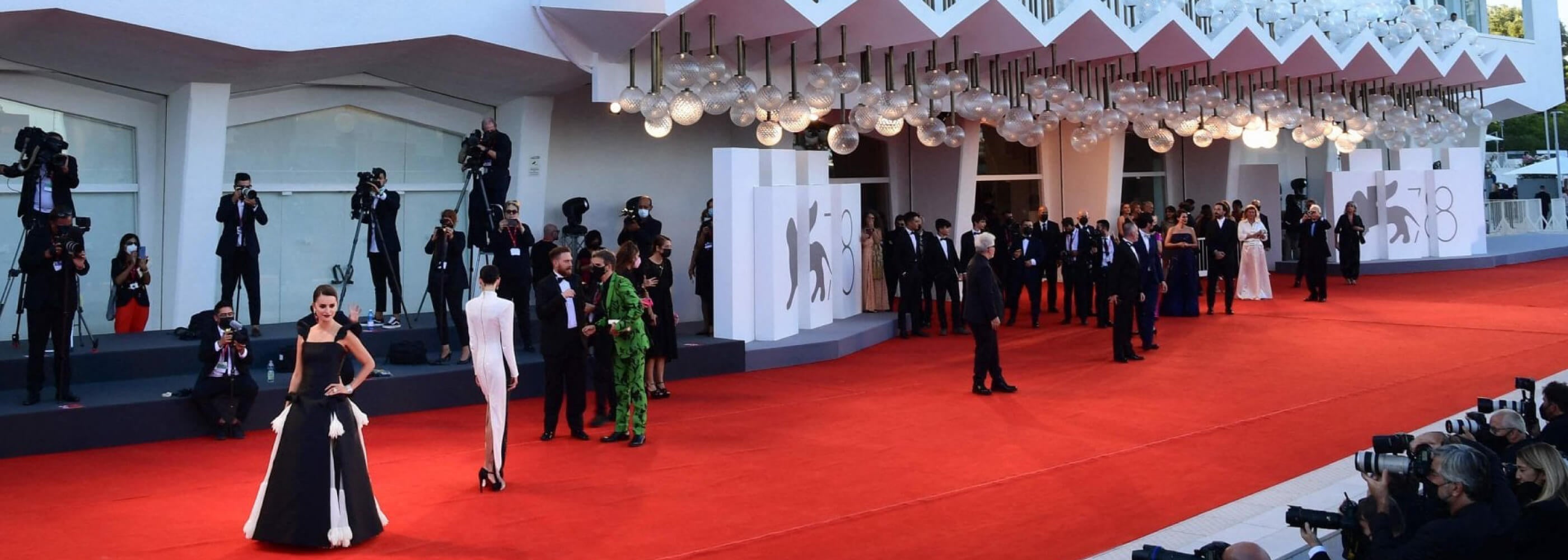 Eleganza e Stile al Cinema di Venezia 2023