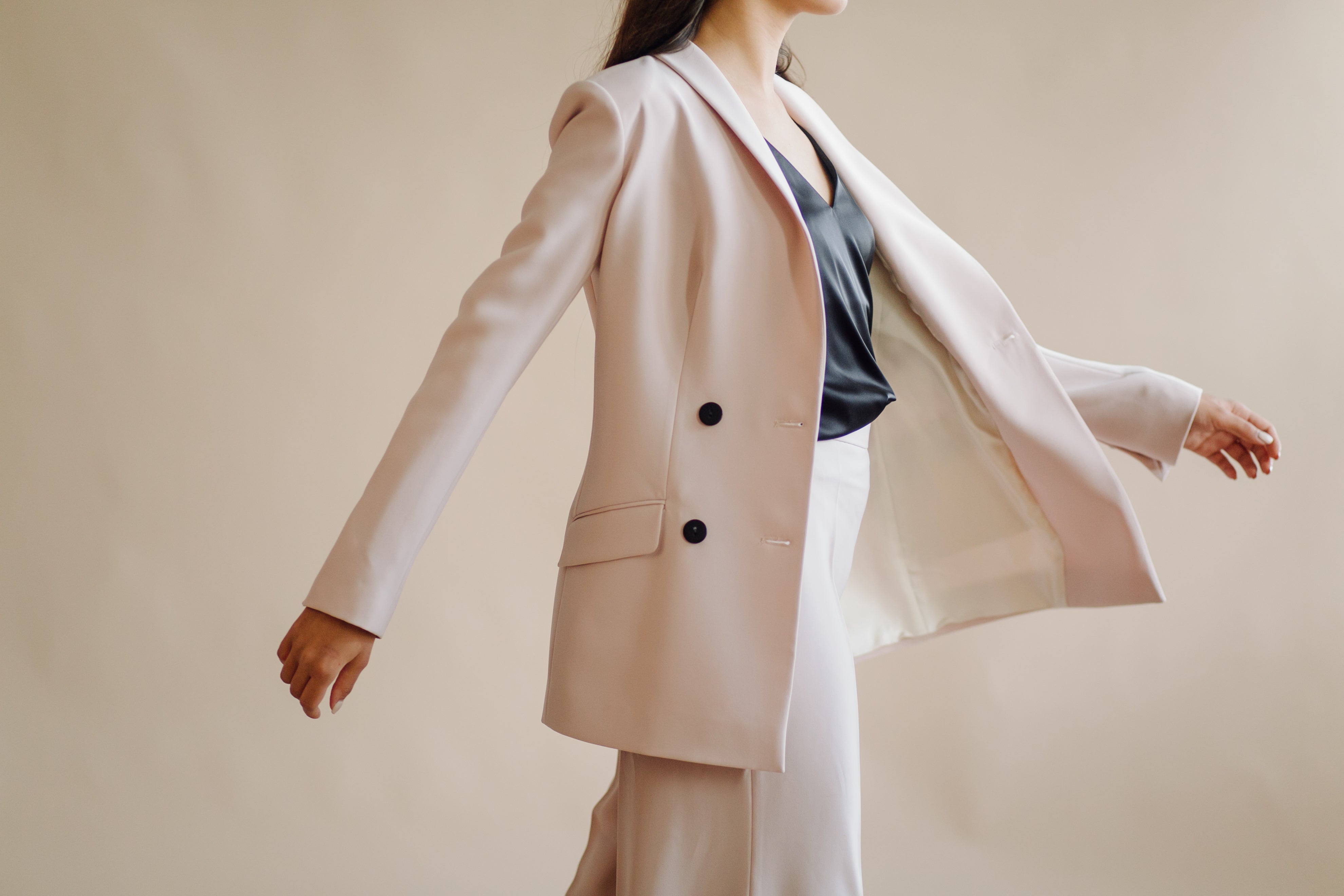 Power dressing 2.0: l’evoluzione dello stile che unisce moda e potere